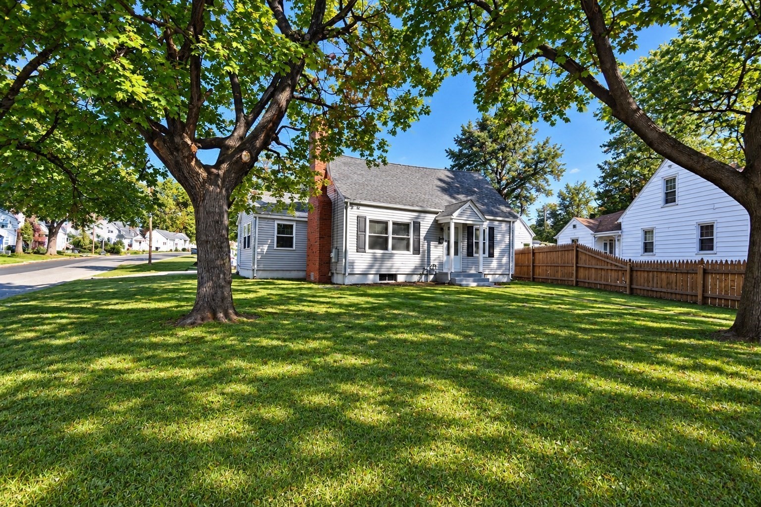 66 Curve Street Springfield, MA 01104 - Photo 4 of 25 Gallery Image 4