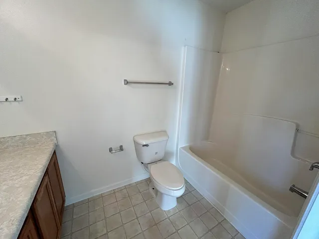 $1,400 | 282 Swaying Pine Court, Crestview, FL 32539