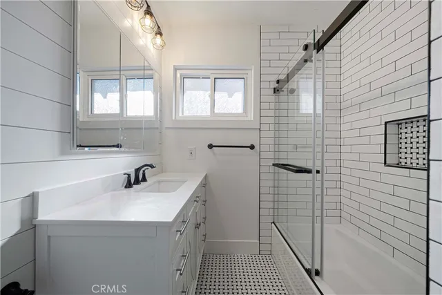 $1,125,000 | 112 South Hacienda Avenue, Glendora, CA 91741