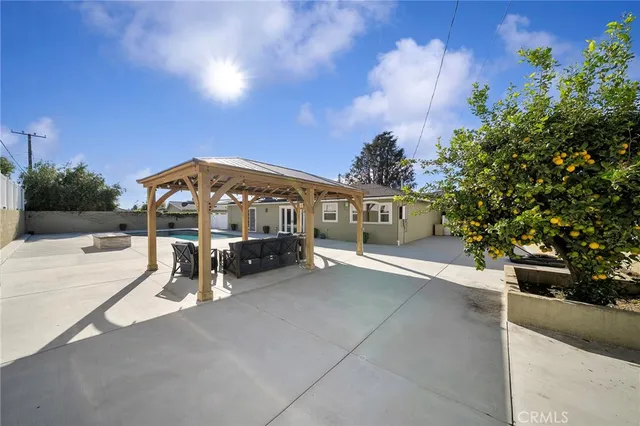 $1,125,000 | 112 South Hacienda Avenue, Glendora, CA 91741