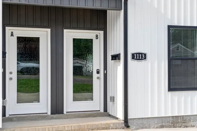 $1,600 | 1113 Crossland Avenue, Clarksville, TN 37040