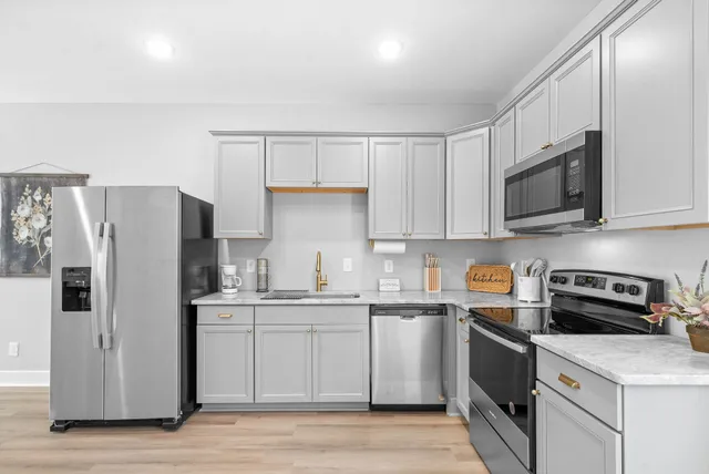 $1,600 | 1113 Crossland Avenue, Clarksville, TN 37040