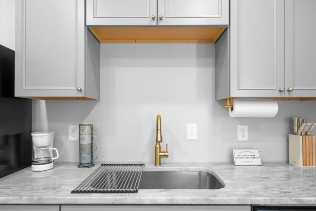 $1,600 | 1113 Crossland Avenue, Clarksville, TN 37040