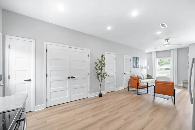 $1,600 | 1113 Crossland Avenue, Clarksville, TN 37040