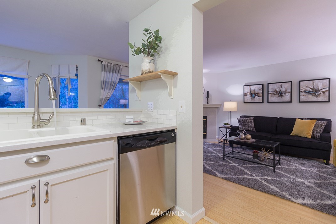 19404 Bothell Way Northeast, Unit B101 Bothell, WA 98011 - Photo 9 of 20