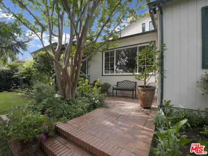 $2,399,000 | 13438 Valley Vista Boulevard, Sherman Oaks, CA 91423