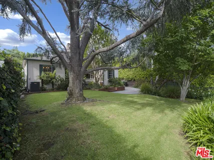 $2,399,000 | 13438 Valley Vista Boulevard, Sherman Oaks, CA 91423