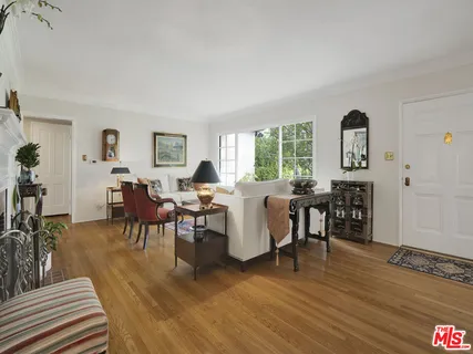 $2,399,000 | 13438 Valley Vista Boulevard, Sherman Oaks, CA 91423