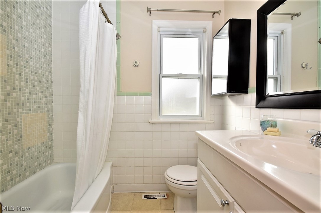 5140 Edenhurst Road Cleveland, OH 44124 - Photo 13 of 22 Gallery Image 13