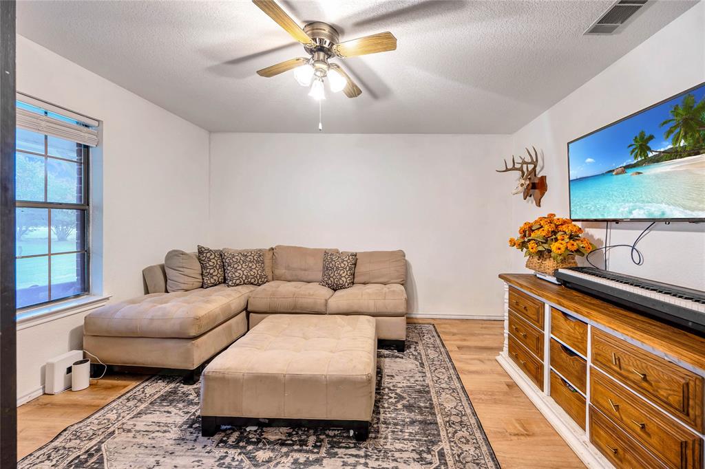 4368 Florance Road Ponder, TX 76259 - Photo 13 of 31