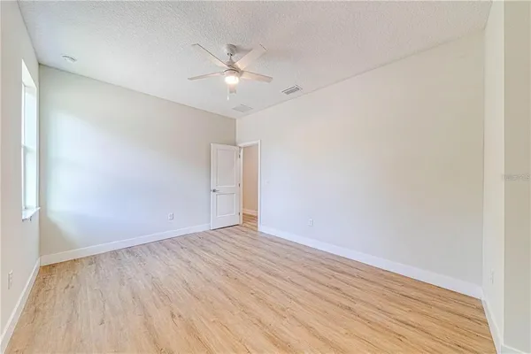 $2,400 | 257 North Pine Avenue, Oviedo, FL 32765