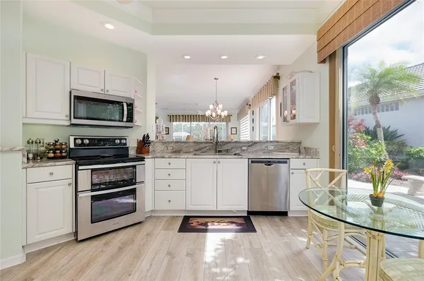 $575,000 | 8639 54th Ave Circle East, Bradenton, FL 34211
