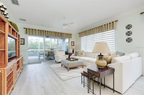 $575,000 | 8639 54th Ave Circle East, Bradenton, FL 34211