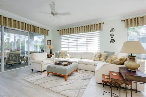 $575,000 | 8639 54th Ave Circle East, Bradenton, FL 34211