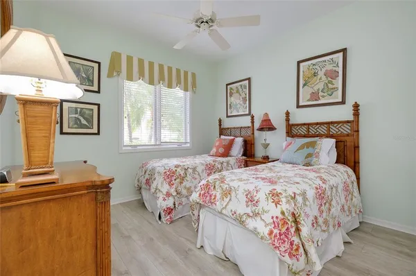 $575,000 | 8639 54th Ave Circle East, Bradenton, FL 34211
