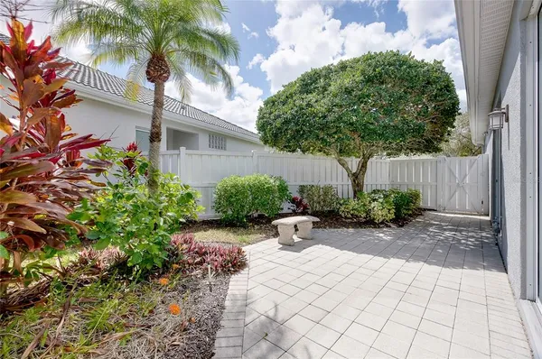 $575,000 | 8639 54th Ave Circle East, Bradenton, FL 34211