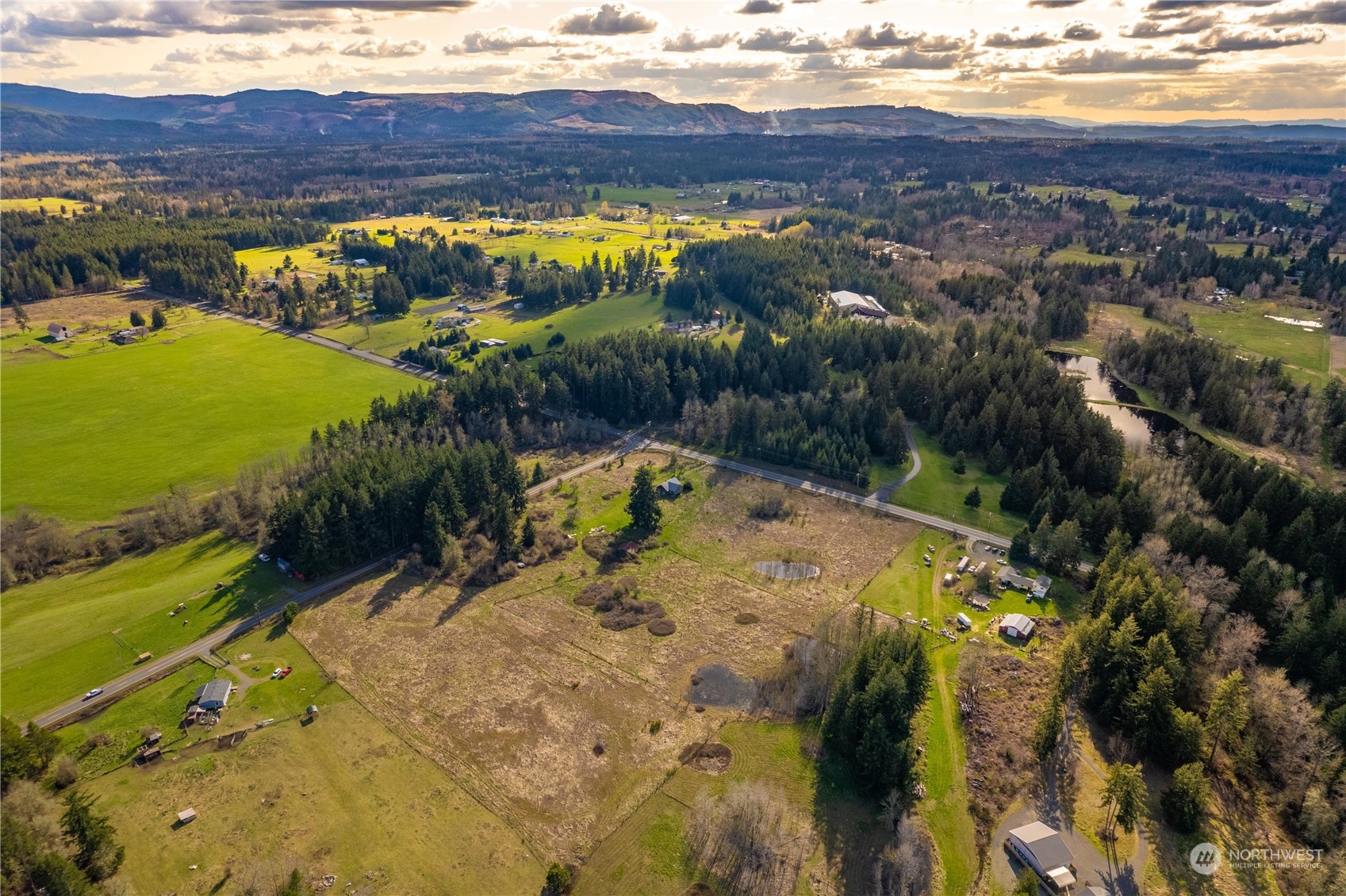 13742 Vail Road Southeast Yelm, WA 98597 - Photo 12 of 13 Gallery Image 12