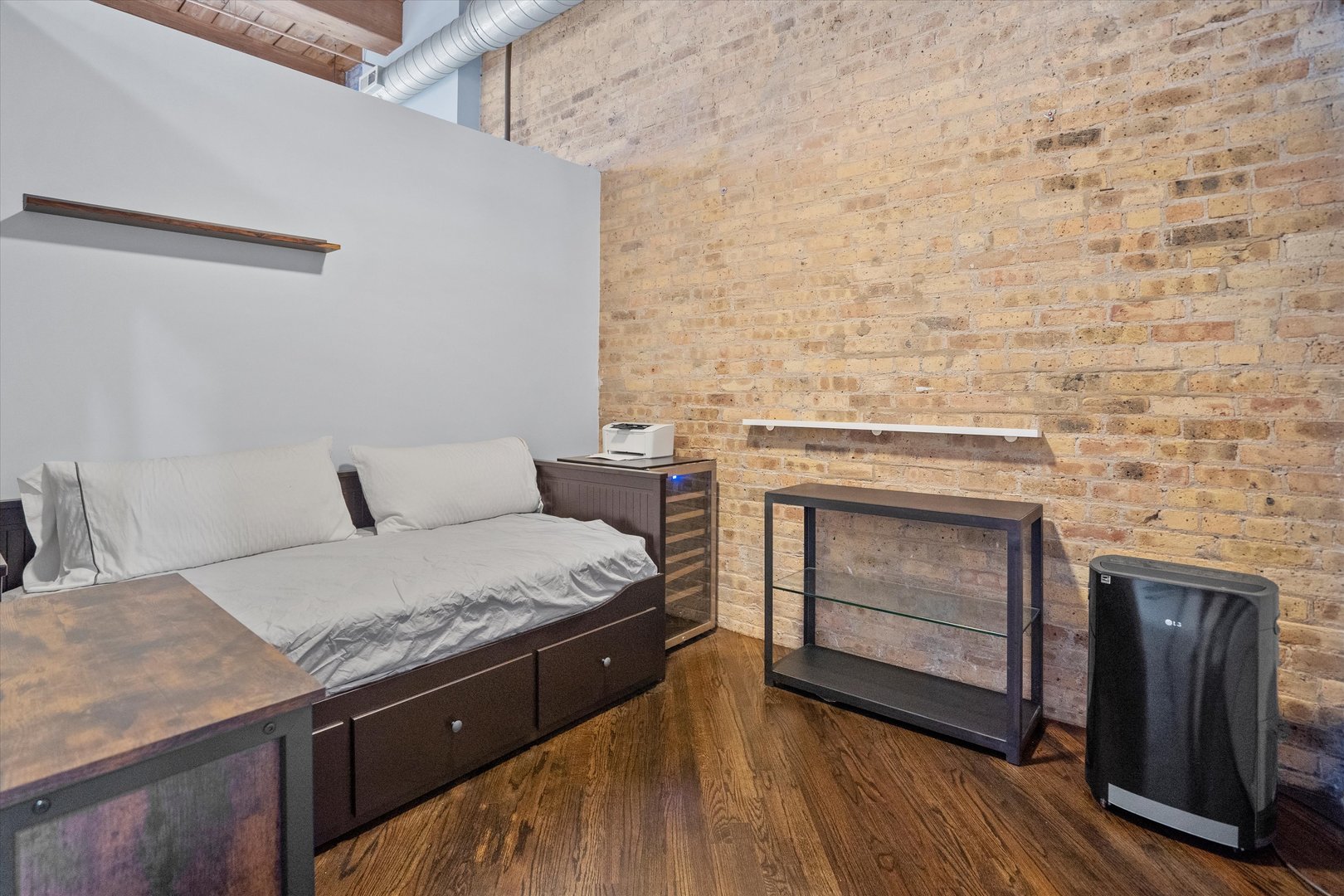 226 North Clinton Street, Unit 220 Chicago, IL 60661 - Photo 13 of 23