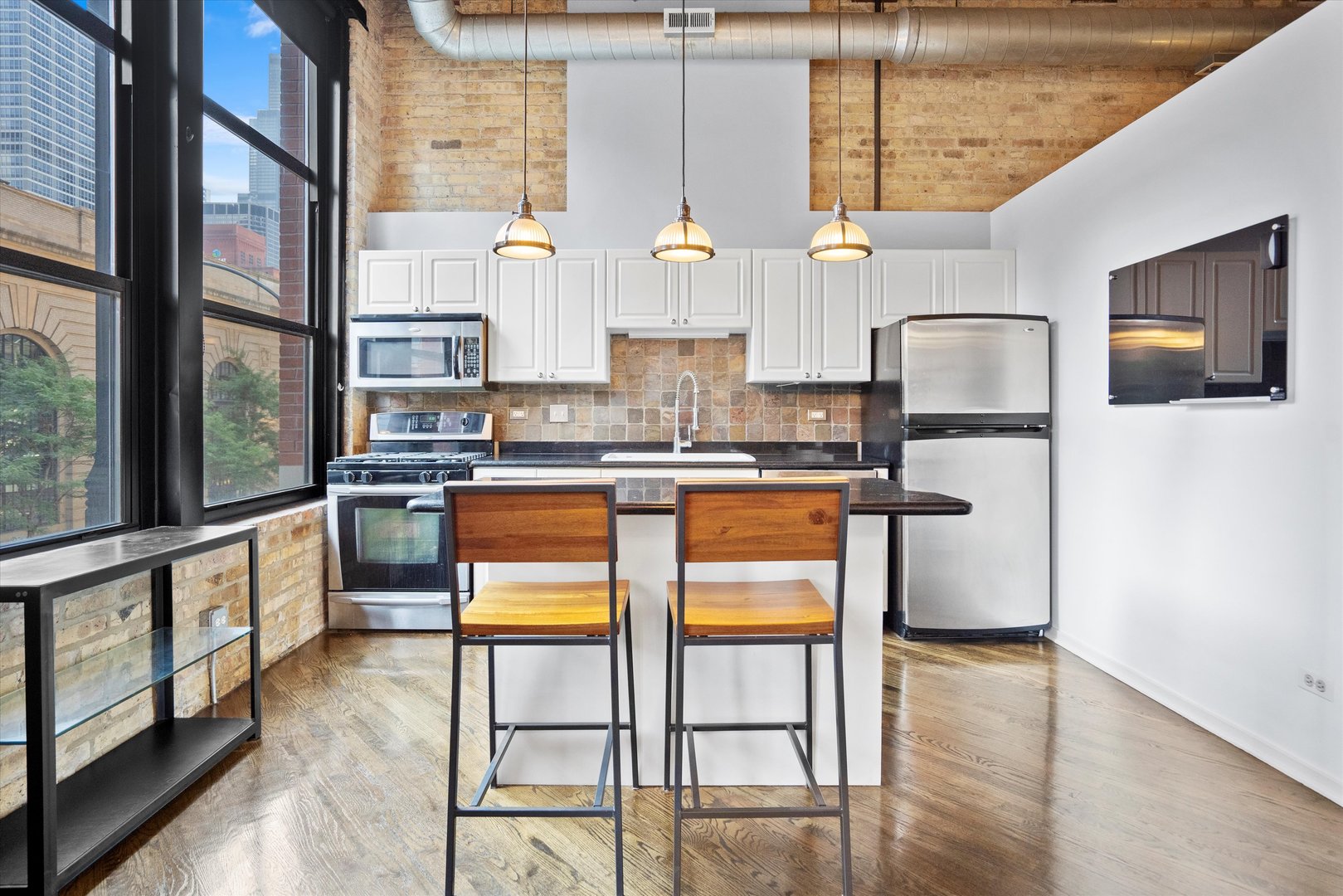 226 North Clinton Street, Unit 220 Chicago, IL 60661 - Photo 2 of 23
