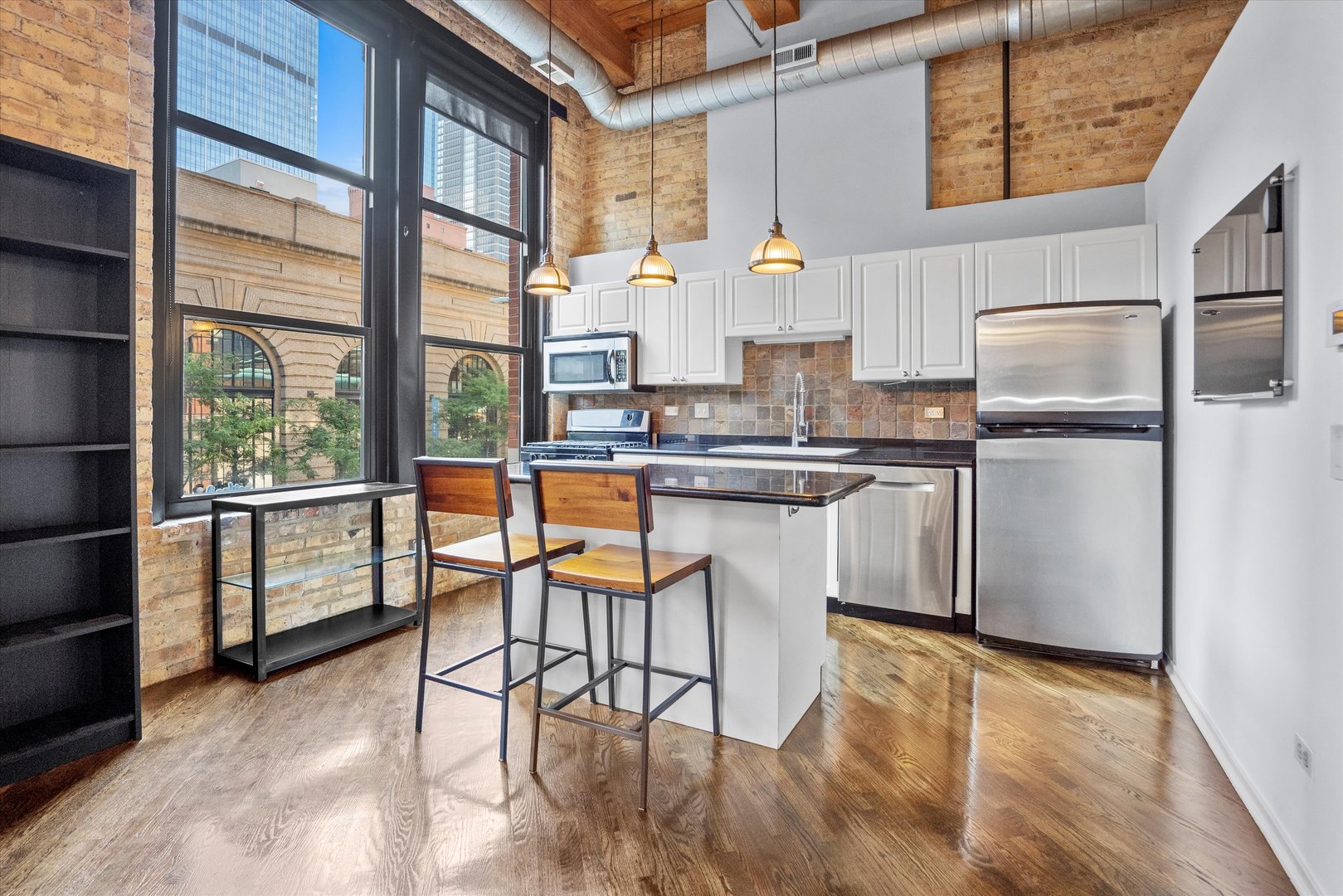 226 North Clinton Street, Unit 220 Chicago, IL 60661 - Photo 4 of 23