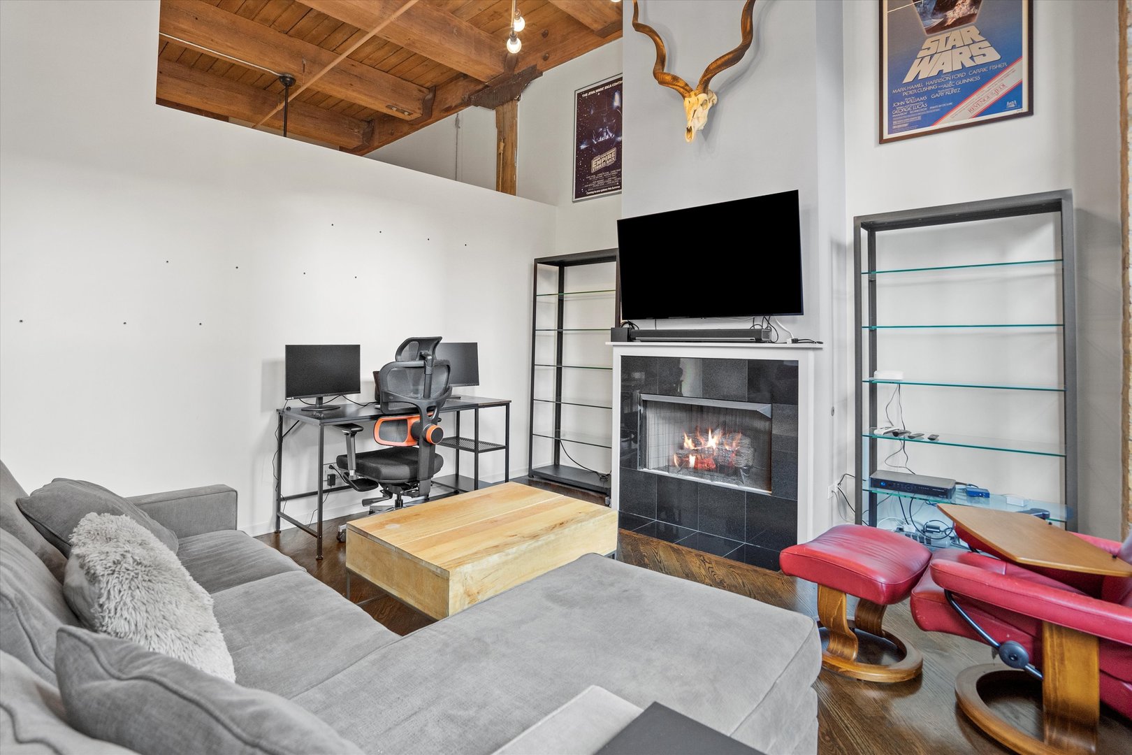 226 North Clinton Street, Unit 220 Chicago, IL 60661 - Photo 7 of 23