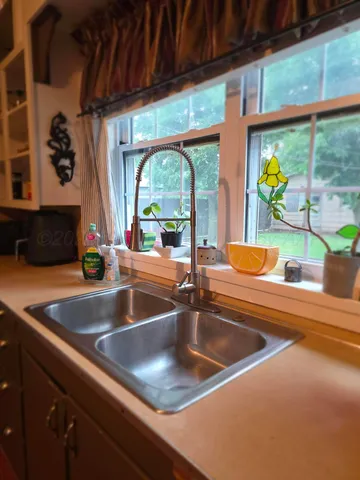 $115,000 | 304 Ave E Southeast, Childress, TX 79201