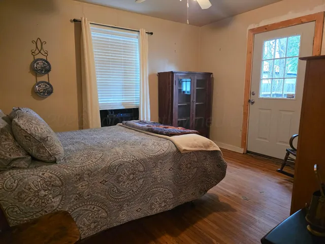 $115,000 | 304 Ave E Southeast, Childress, TX 79201