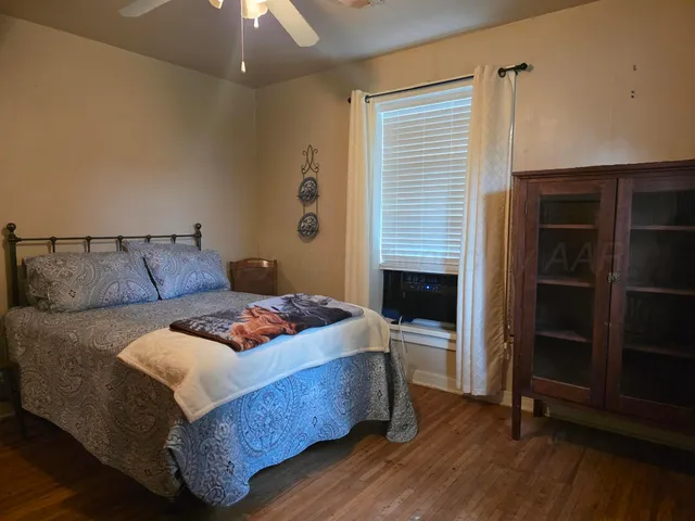 $115,000 | 304 Ave E Southeast, Childress, TX 79201