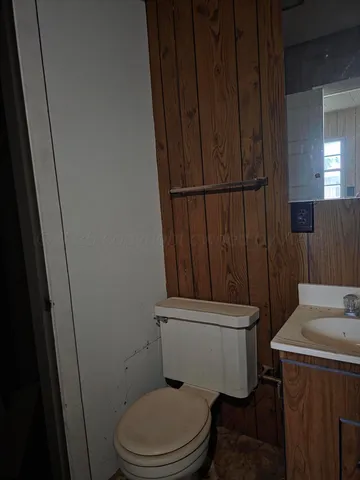 $115,000 | 304 Ave E Southeast, Childress, TX 79201