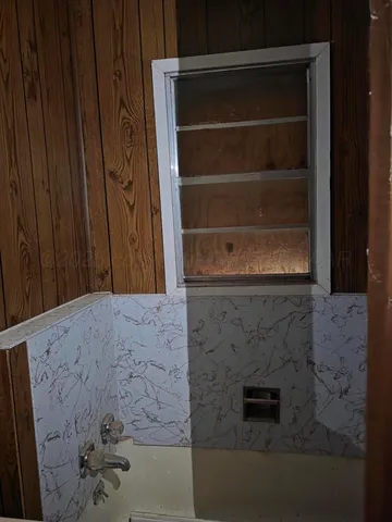 $115,000 | 304 Ave E Southeast, Childress, TX 79201