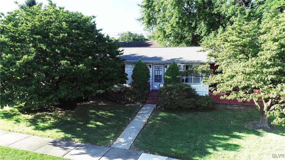 1971 Bathgate Road Bethlehem, PA 18018 - Photo 1 of 13 Gallery Image 1