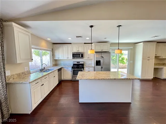 $2,350 | 668 Otono Drive, Boulder City, NV 89005