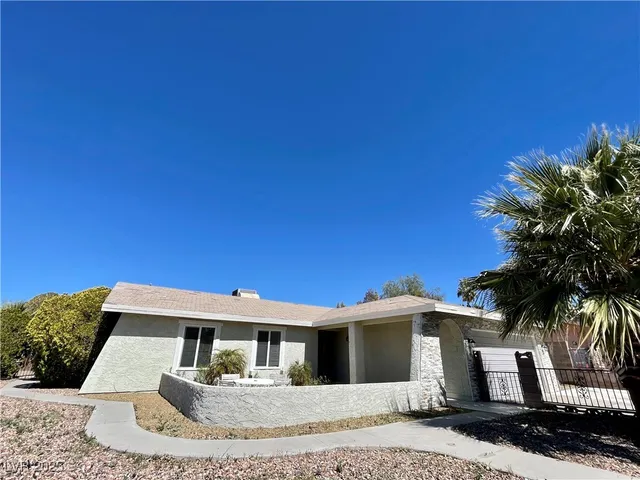 $2,350 | 668 Otono Drive, Boulder City, NV 89005