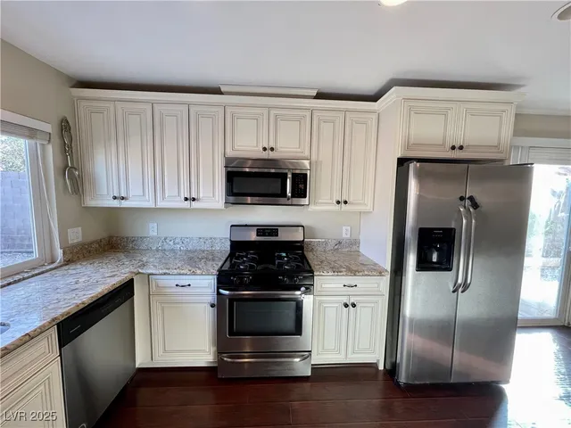 $2,350 | 668 Otono Drive, Boulder City, NV 89005