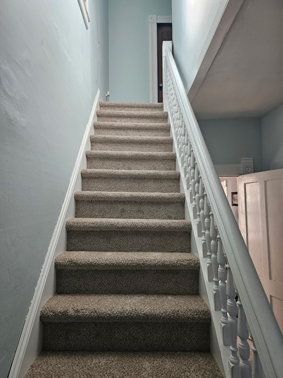 24 Hampden Street West Springfield, MA 01089 - Photo 9 of 18 a view of entryway
