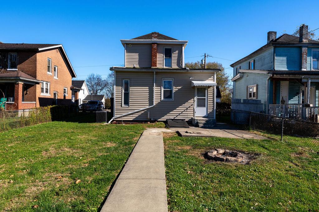 537 Front Street Lawrenceburg, IN 47025 - Photo 7 of 32