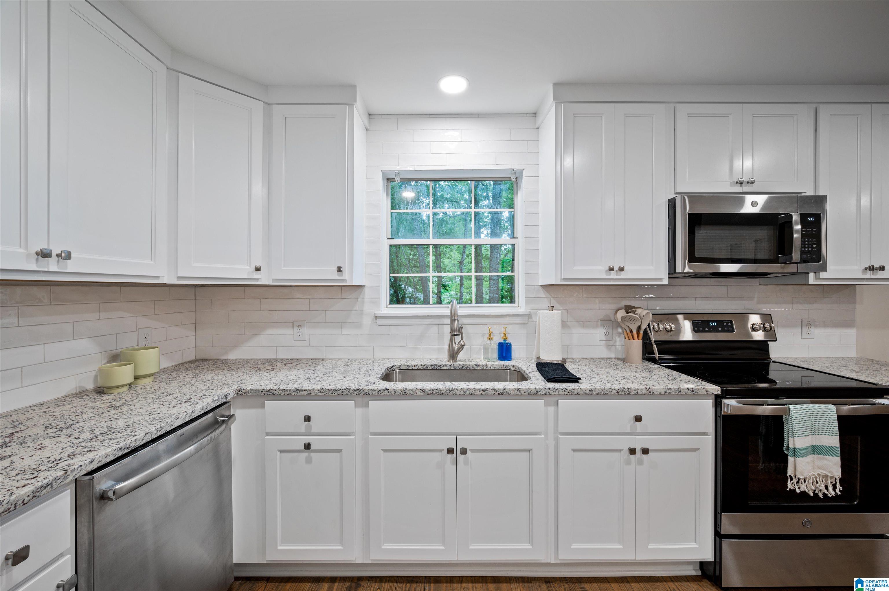 315 Lake Point Drive Jacksons Gap, AL 36861 - Photo 14 of 27