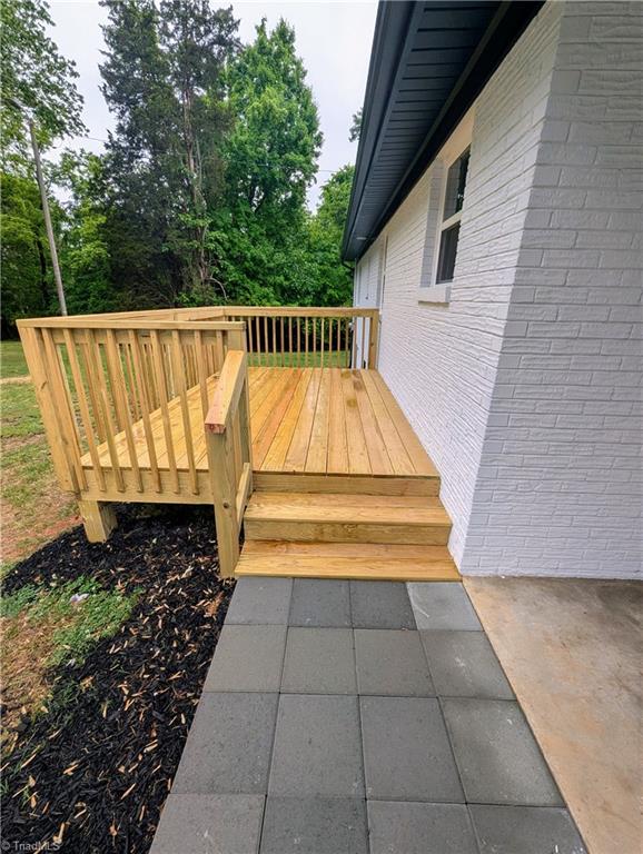1892 Lake Road Thomasville, NC 27360 - Photo 29 of 32 Gallery Image 29