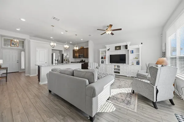 $319,000 | 1010 Old Vine Road, Brenham, TX 77833