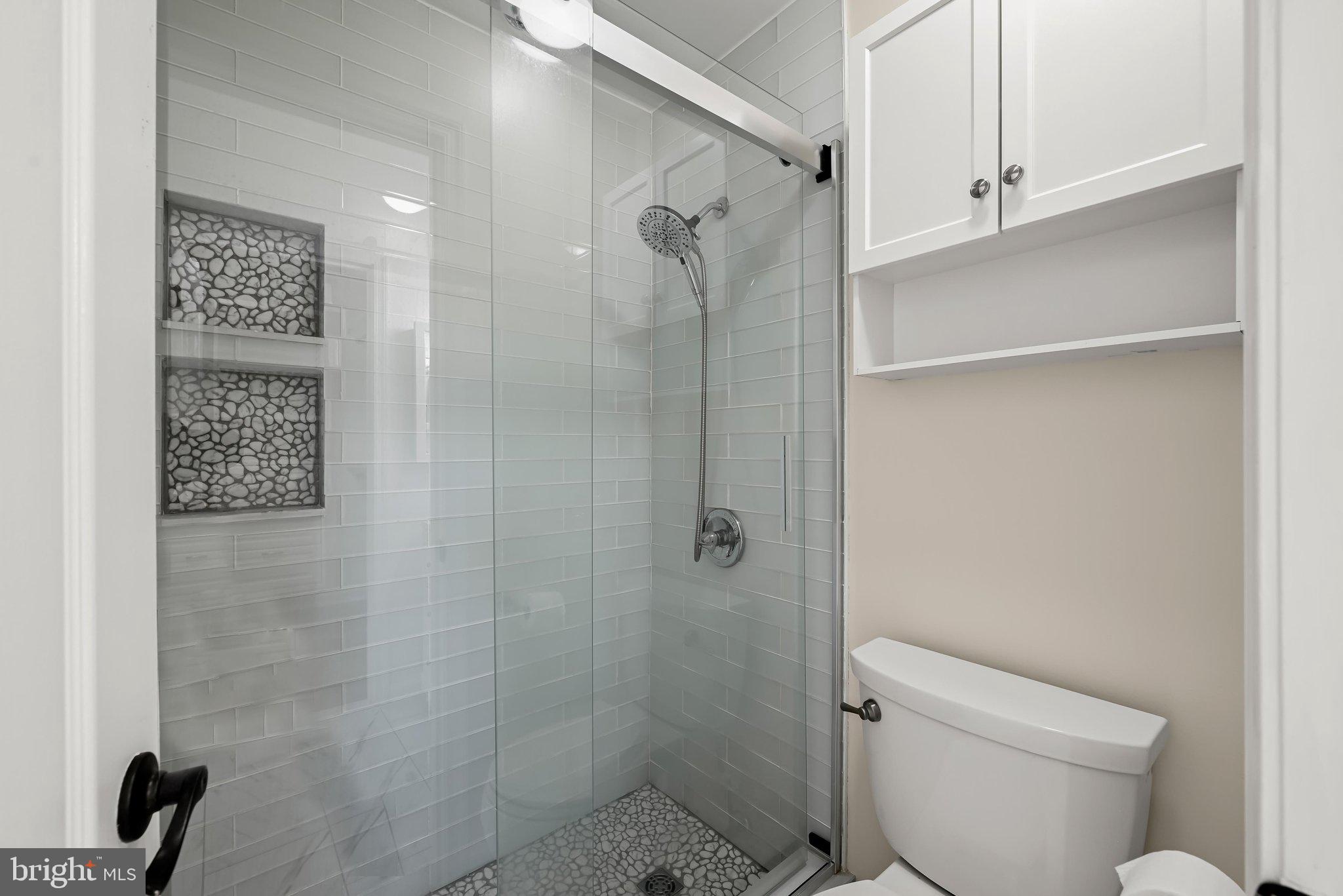 8393 Montgomery Run Road, Unit L Ellicott City, MD 21043 - Photo 30 of 47 Renovated En-Suite Full Bath
