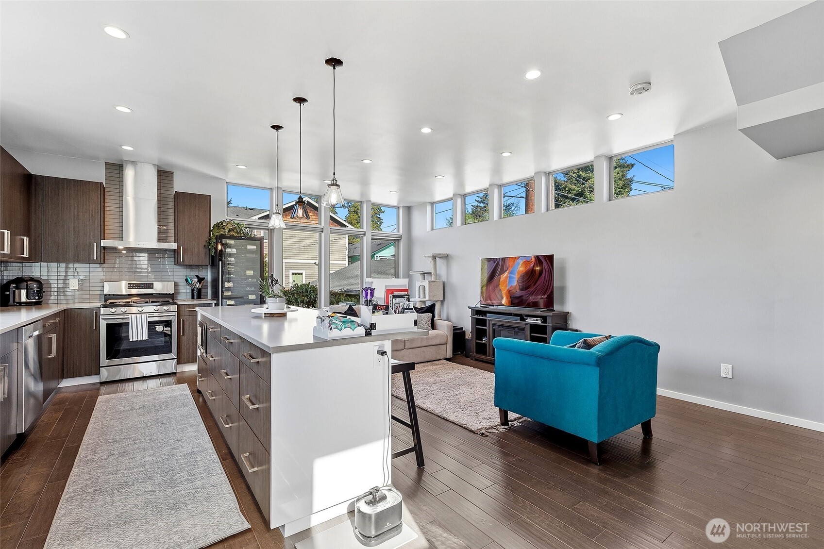 5953 Fauntleroy Way Southwest, Unit D Seattle, WA 98136 - Photo 7 of 29
