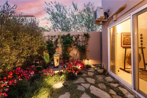 $2,050,000 | 377 Galleon Way, Seal Beach, CA 90740