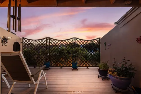 $2,050,000 | 377 Galleon Way, Seal Beach, CA 90740