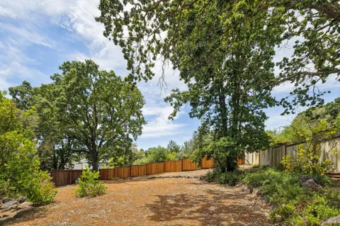 $799,000 | 807 Reichert Avenue, Novato, CA 94945