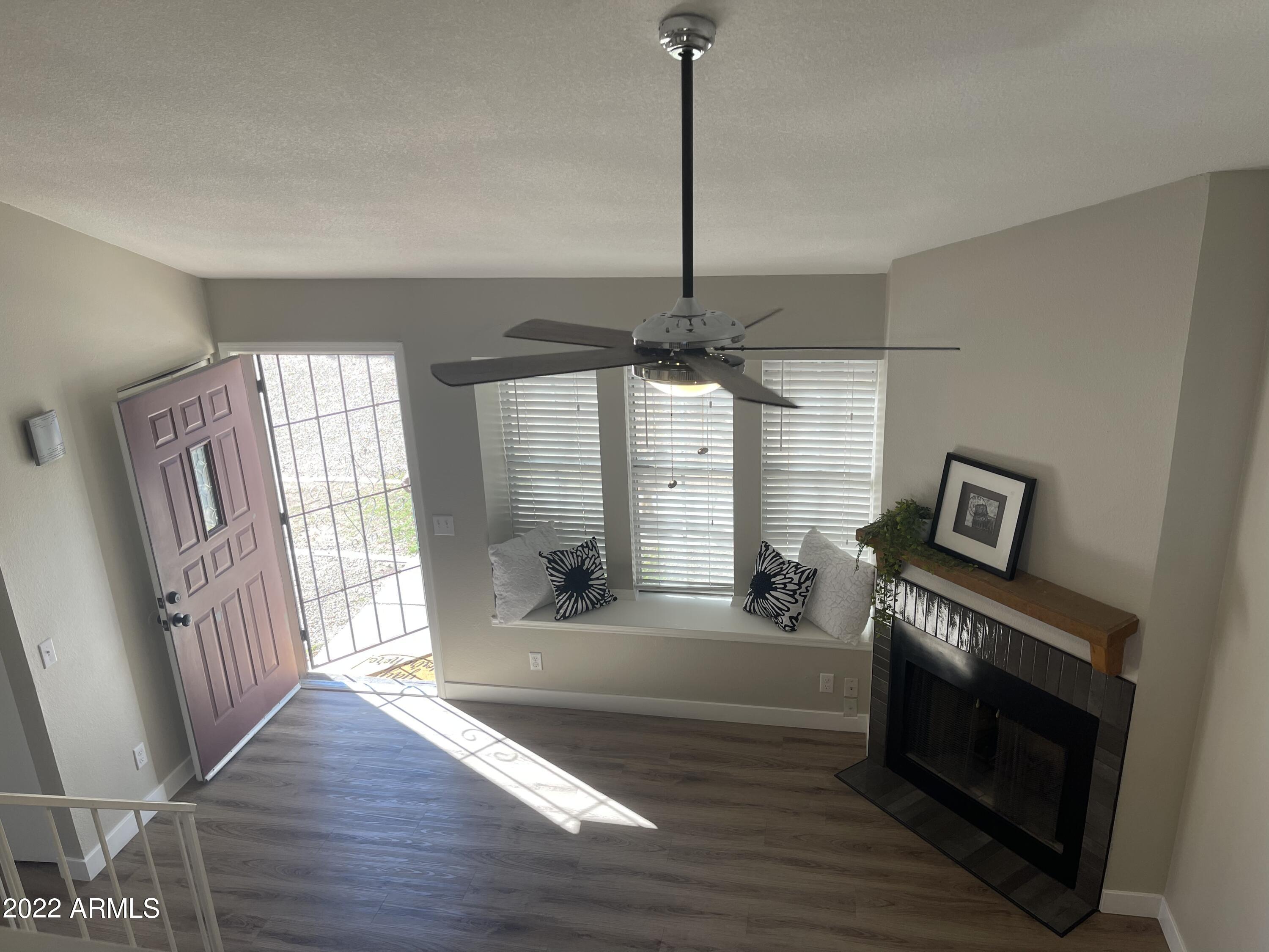 8111 West Wacker Road, Unit 20 Peoria, AZ 85381 - Photo 5 of 22 A867D142-3181-4A7F-A391-F049B7200113