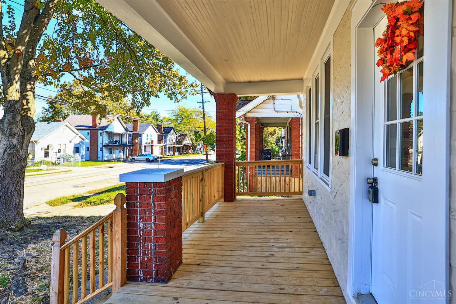 4775 Rapid Run Road Cincinnati, OH 45238 - Photo 3 of 34