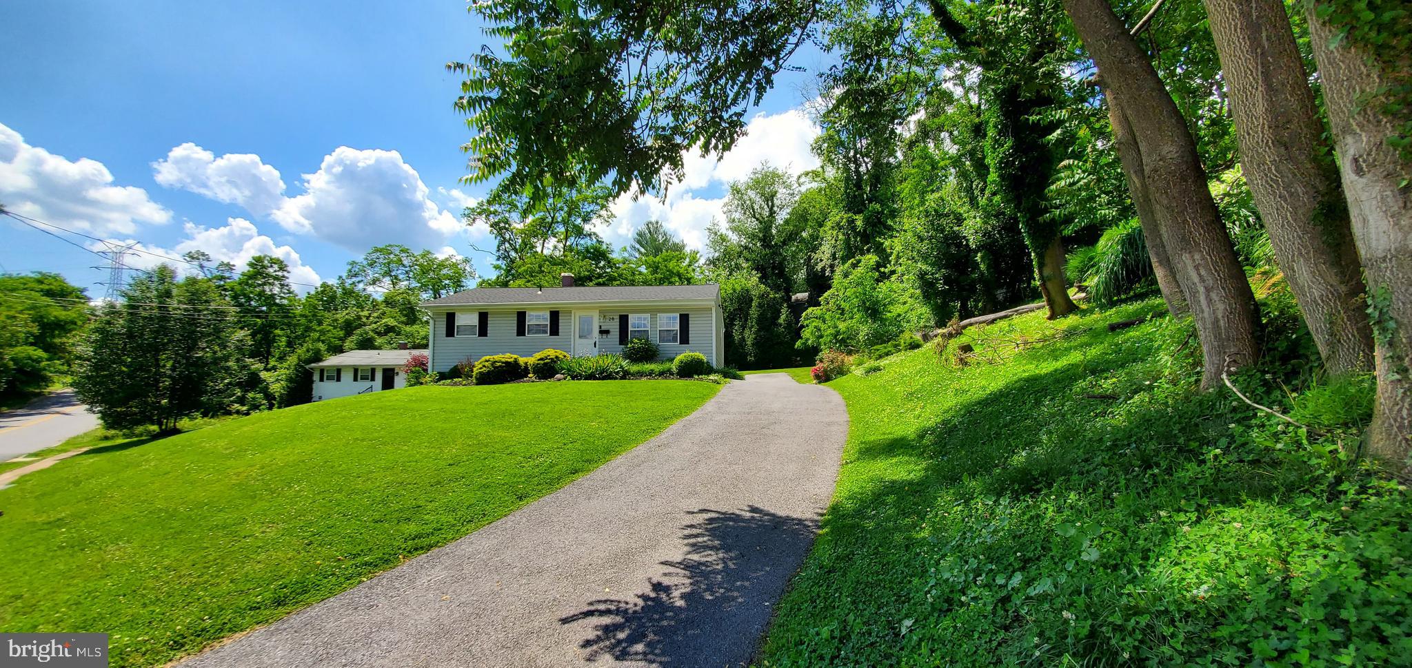 28 Lastgate Road Owings Mills, MD 21117 - Photo 5 of 48 Secluded feel set back off Lastgate