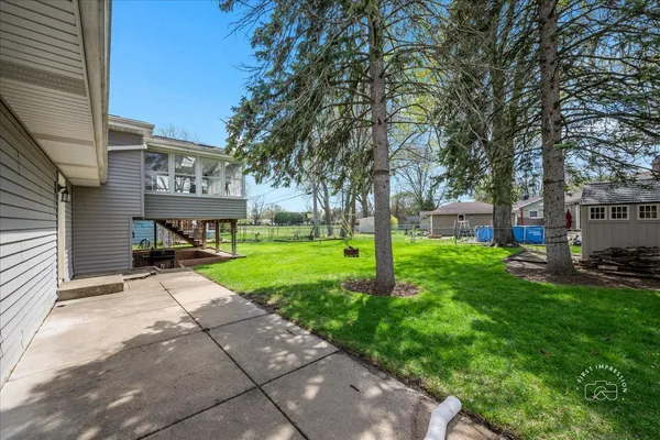 $385,000 | 1610 Heather Drive, Aurora, IL 60506