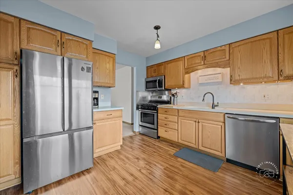 $385,000 | 1610 Heather Drive, Aurora, IL 60506