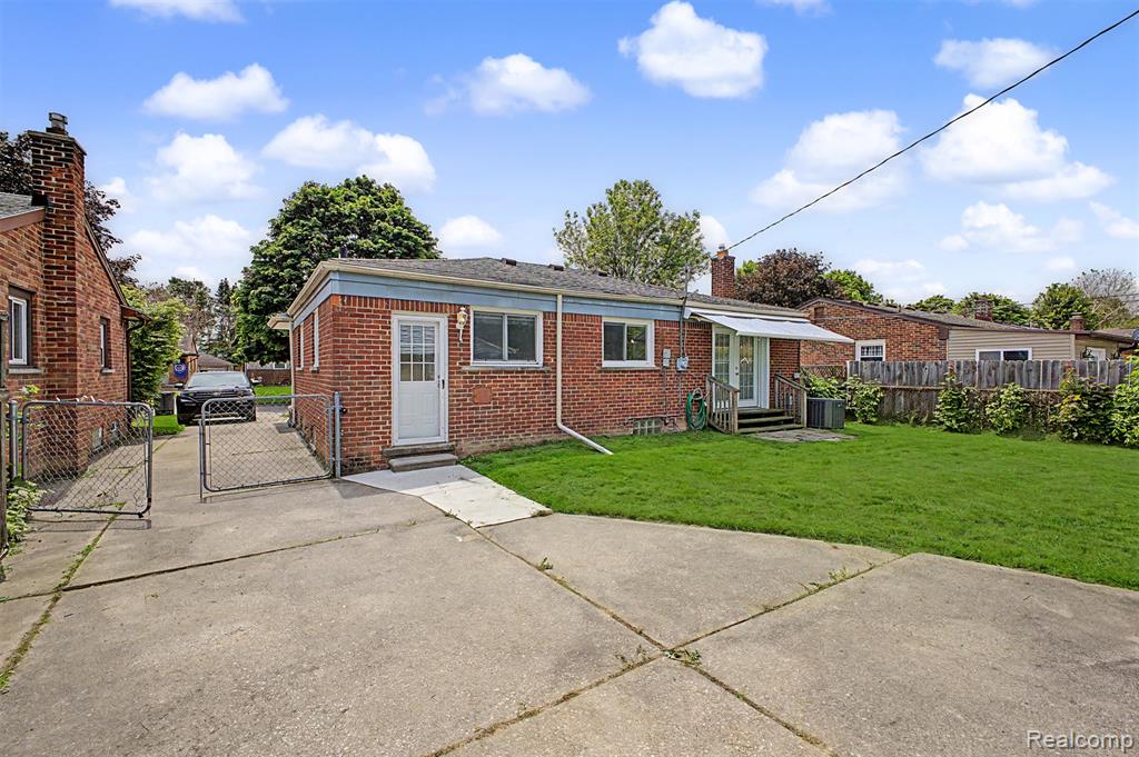 22260 Samuel Street Taylor, MI 48180 - Photo 27 of 41